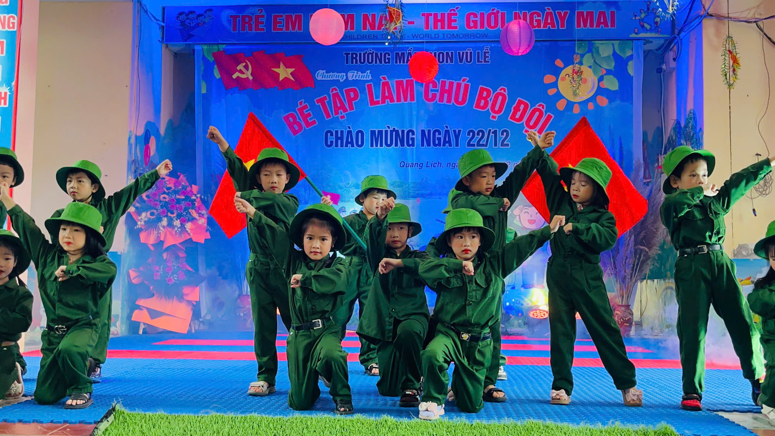 Trường Mầm non Vũ Lễ tổ chức hoạt động trải nghiệm “Chúng tôi là chiến sĩ”