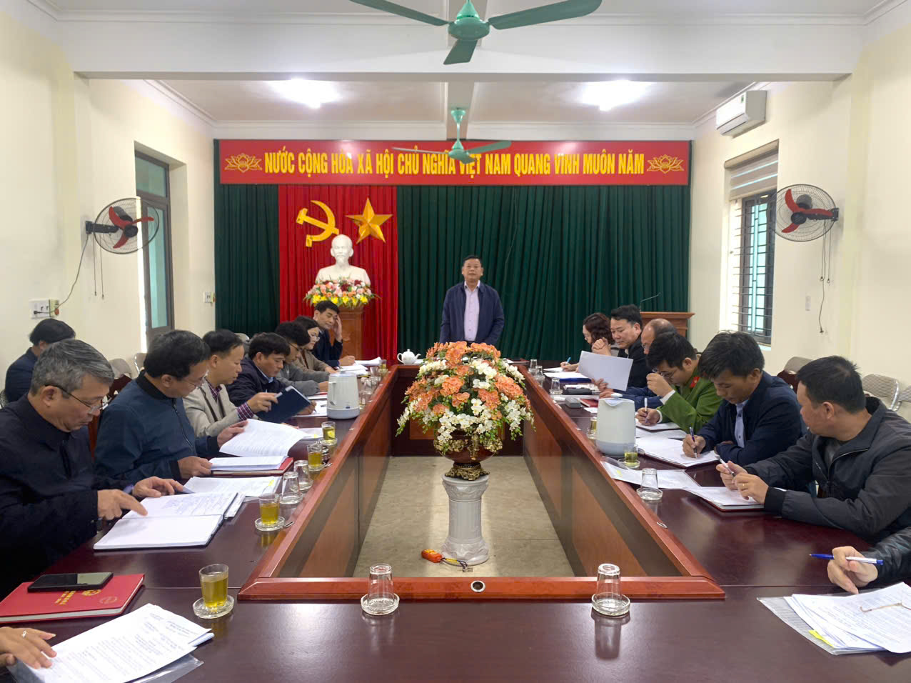 HĐND xã tổ chức hội nghị liên tịch thống nhất nội dung, chương trình kỳ họp giải quyết công việc phát sinh đột xuất của HĐND xã, nhiệm kỳ 2021 - 2026