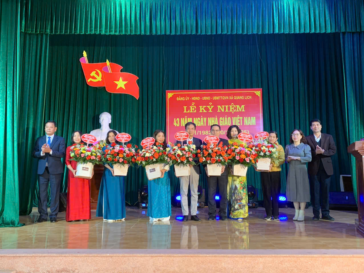 Kỷ niệm 43 năm Ngày Nhà giáo Việt Nam (20/11/1982 - 20/11/2025)
