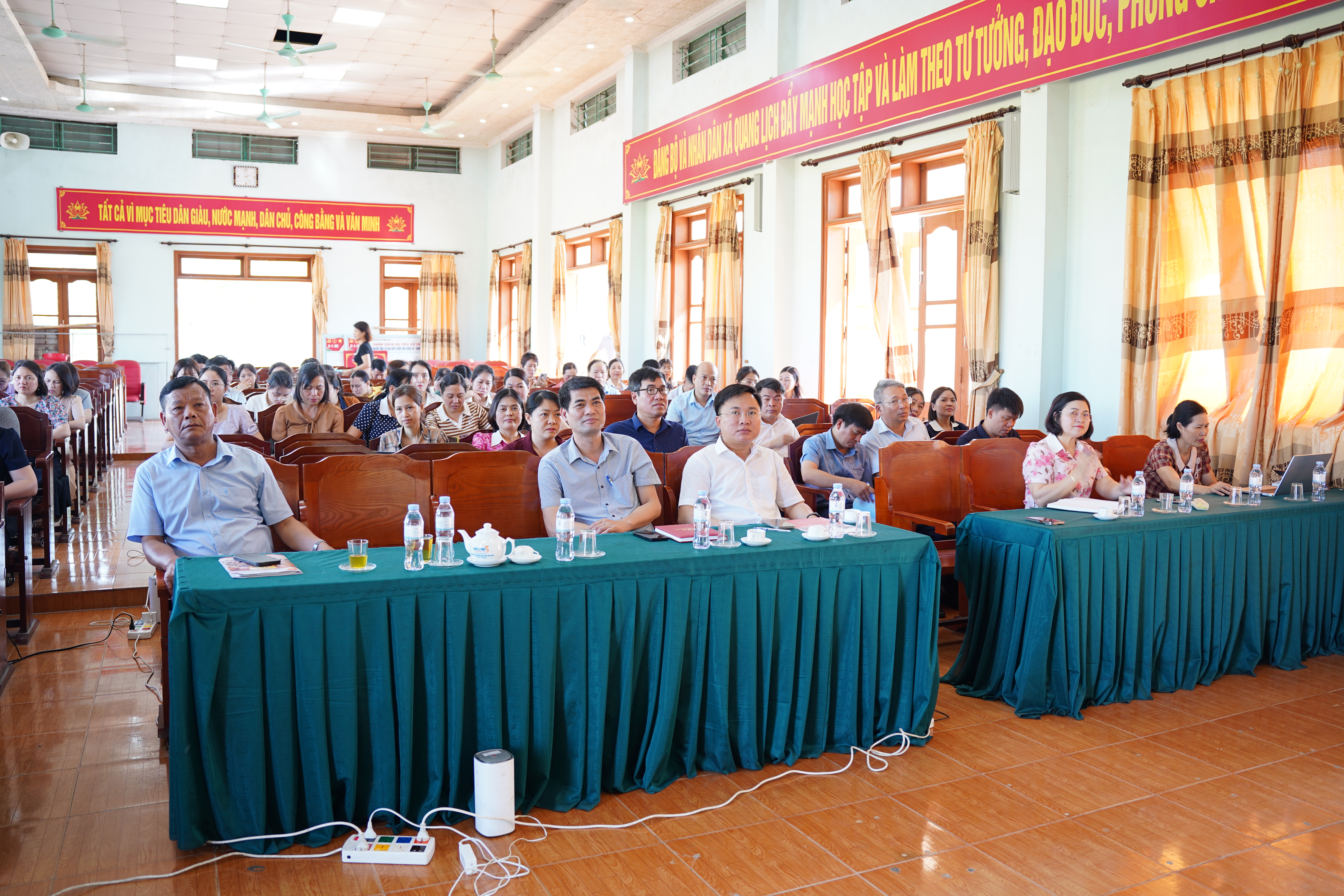Hội nghị tập huấn ứng dụng phần mềm Trợ lý trí tuệ nhân tạo MISA iGOV ONEAI trong quản lý chính quyền thông minh xã Quang Lịch năm 2026