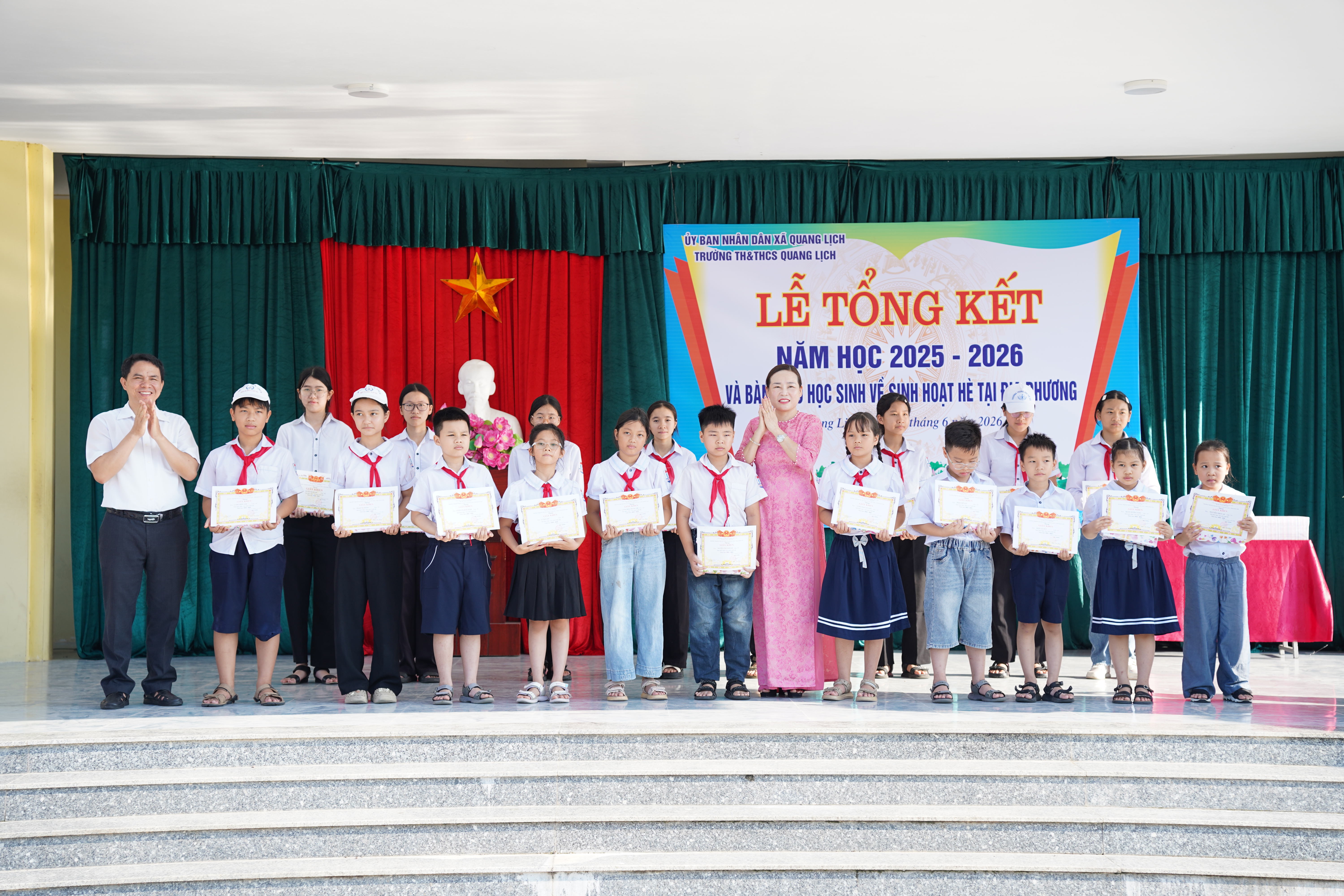 Trường Tiểu học và THCS Quang Lịch tổng kết năm học 2025 - 2026 và bàn giao học sinh về sinh hoạt hè tại địa phương