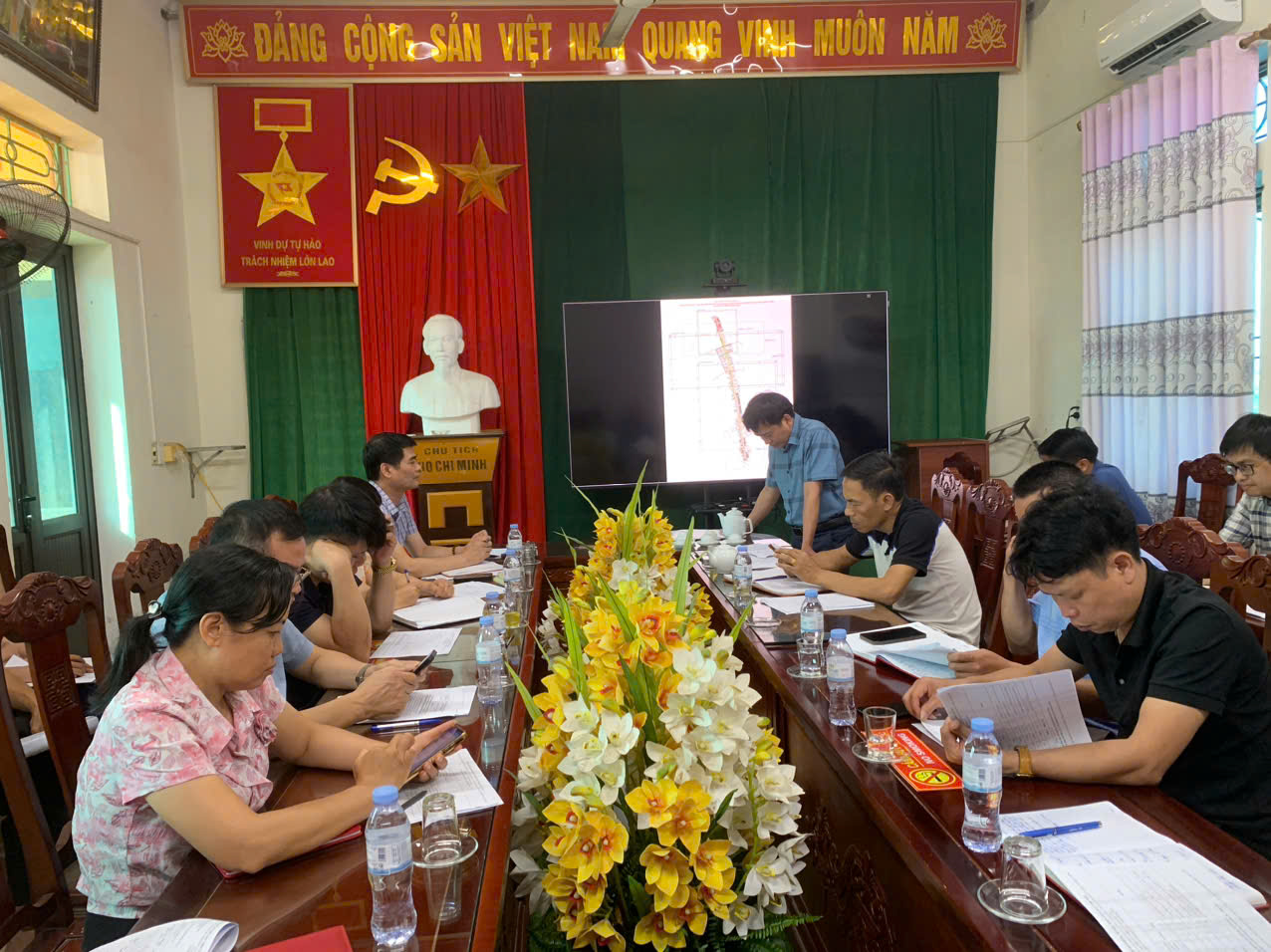Họp Hội đồng hỗ trợ, giải phóng mặt bằng để thực hiện dự án “Cải tạo, nâng cấp tuyến đường ĐH.16 xã Quang Lịch, tỉnh Hưng Yên, đoạn từ đường 219 đến đường ĐT.458”