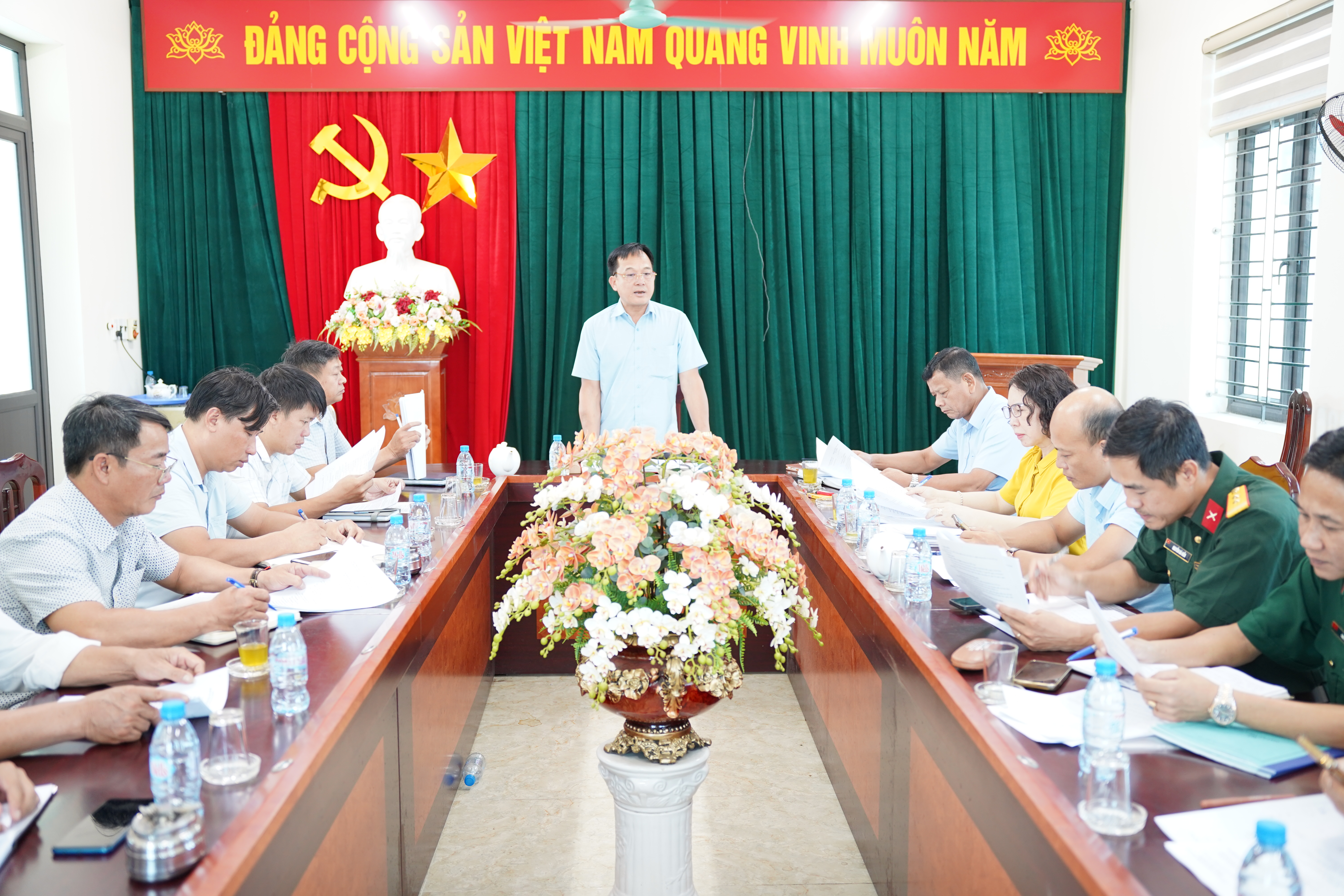 Xã Quang Lịch họp Ban Chỉ đạo tìm kiếm, quy tập và xác định danh tính hài cốt liệt sĩ, chuẩn bị tổ chức Lễ cầu siêu, Lễ dâng hương và lấy mẫu hài cốt liệt sĩ chưa xác định được thông tin
