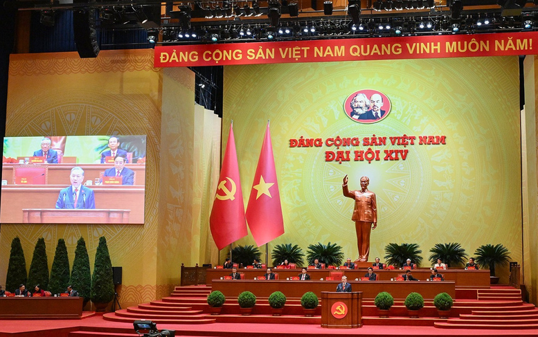 "Vững bước dưới cờ Đảng"