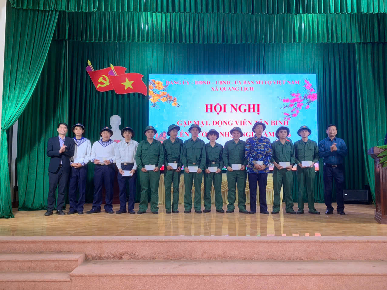 Gặp mặt, động viên tân binh nhập ngũ năm 2026