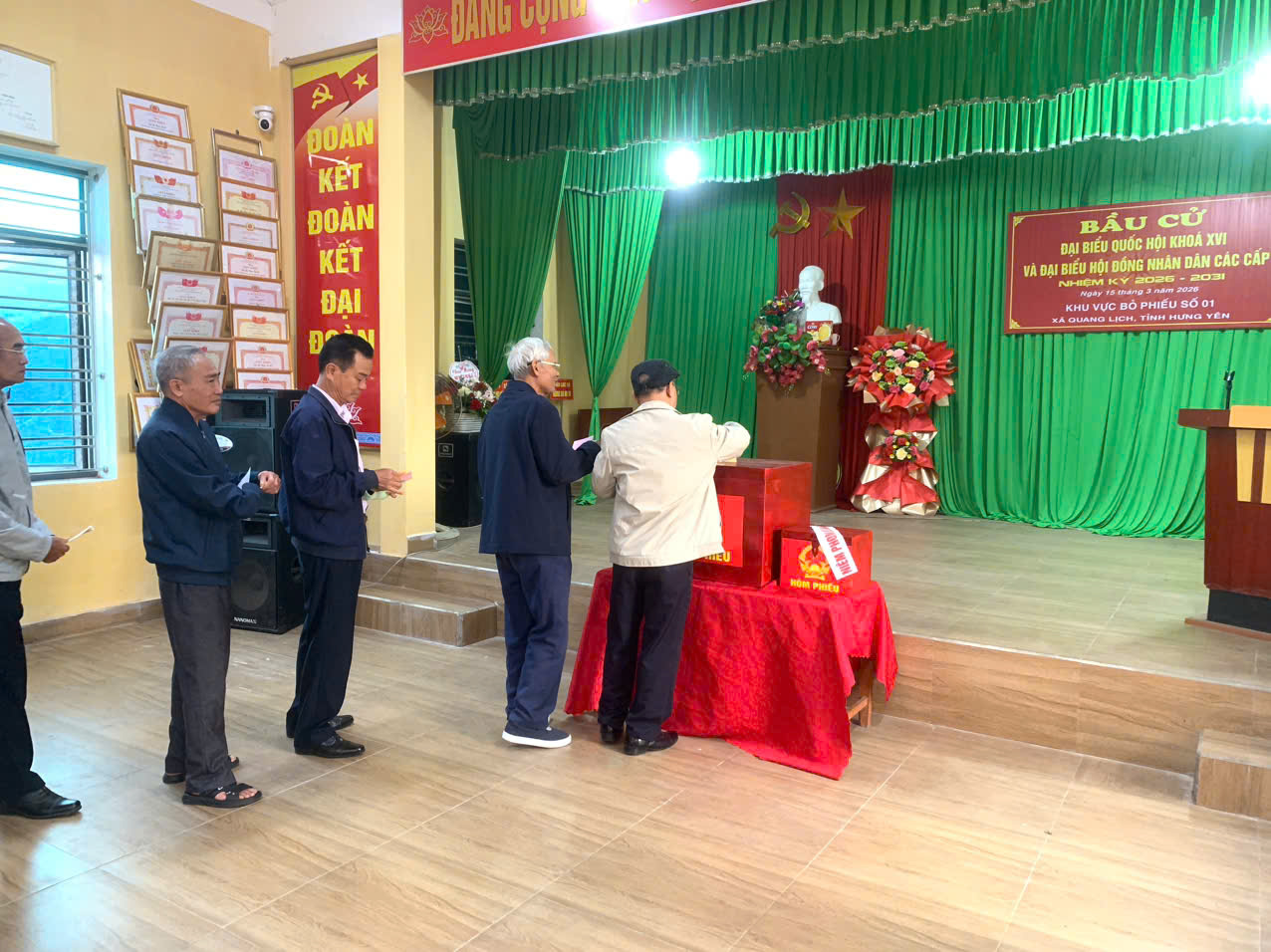 Vận hành thử nghiệm chương trình khai mạc và thực hành quy trình bỏ phiếu bầu cử đại biểu Quốc hội khóa XVI và đại biểu HĐND các cấp tỉnh Hưng Yên, nhiệm kỳ 2026 - 2031