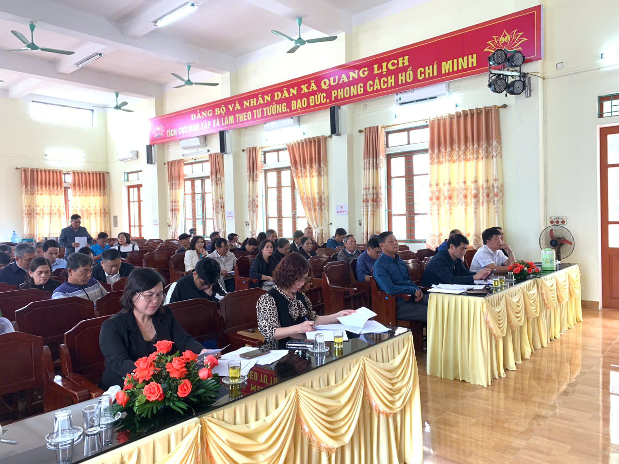 Triển khai kế hoạch tổ chức “Tháng cao điểm vì người nghèo”; hướng dẫn tổ chức “Ngày hội đại đoàn kết toàn dân tộc”; kế hoạch tổ chức bình xét “Gia đình văn hoá”, “Thôn văn hoá” và tổ chức hội diễn nghệ thuật quần chúng